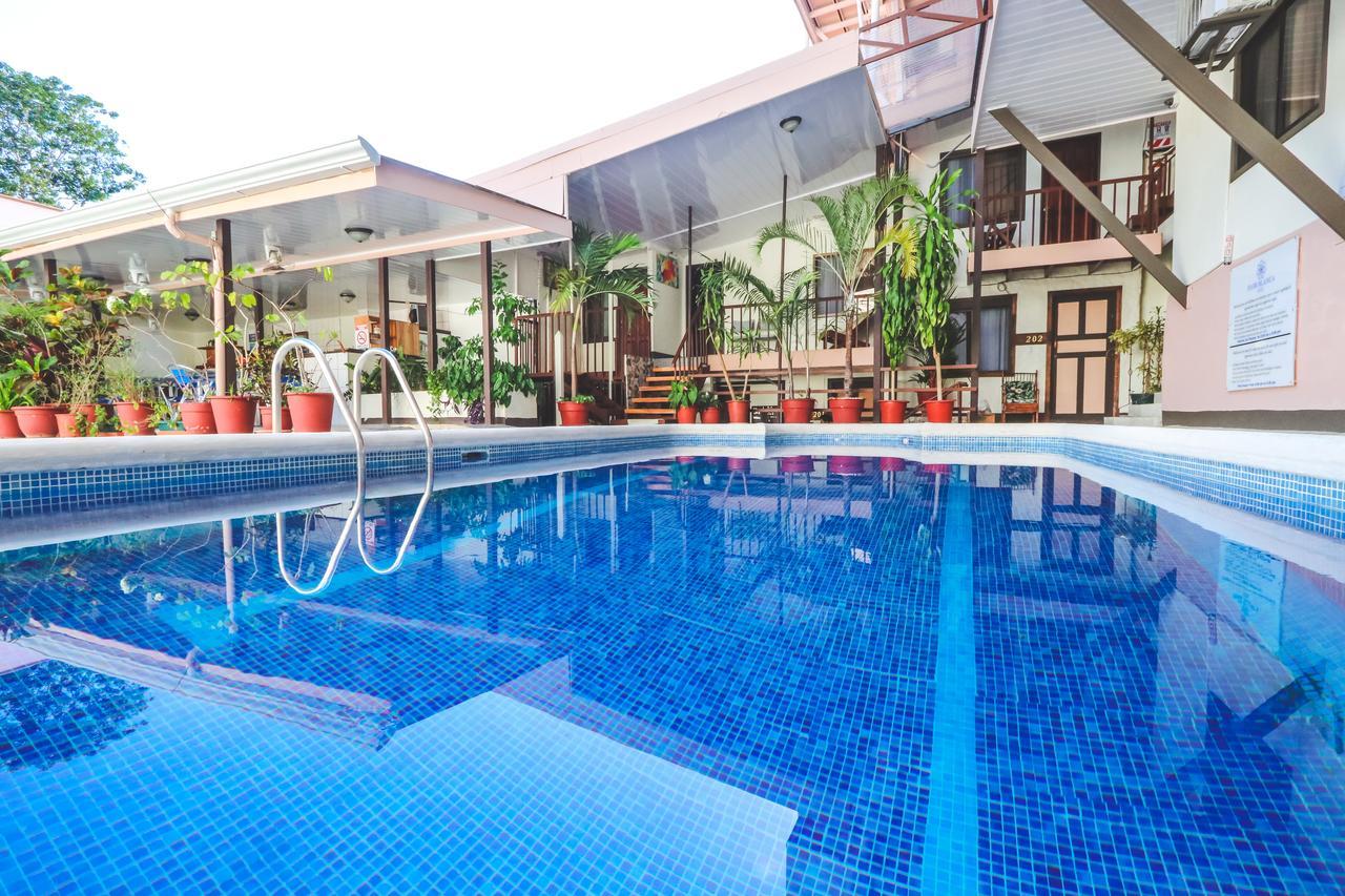 Hotel Flor Blanca Manuel Antonio Exterior photo