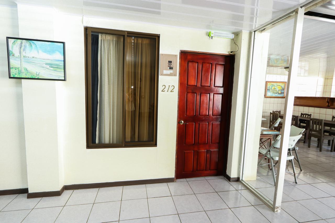 Hotel Flor Blanca Manuel Antonio Exterior photo
