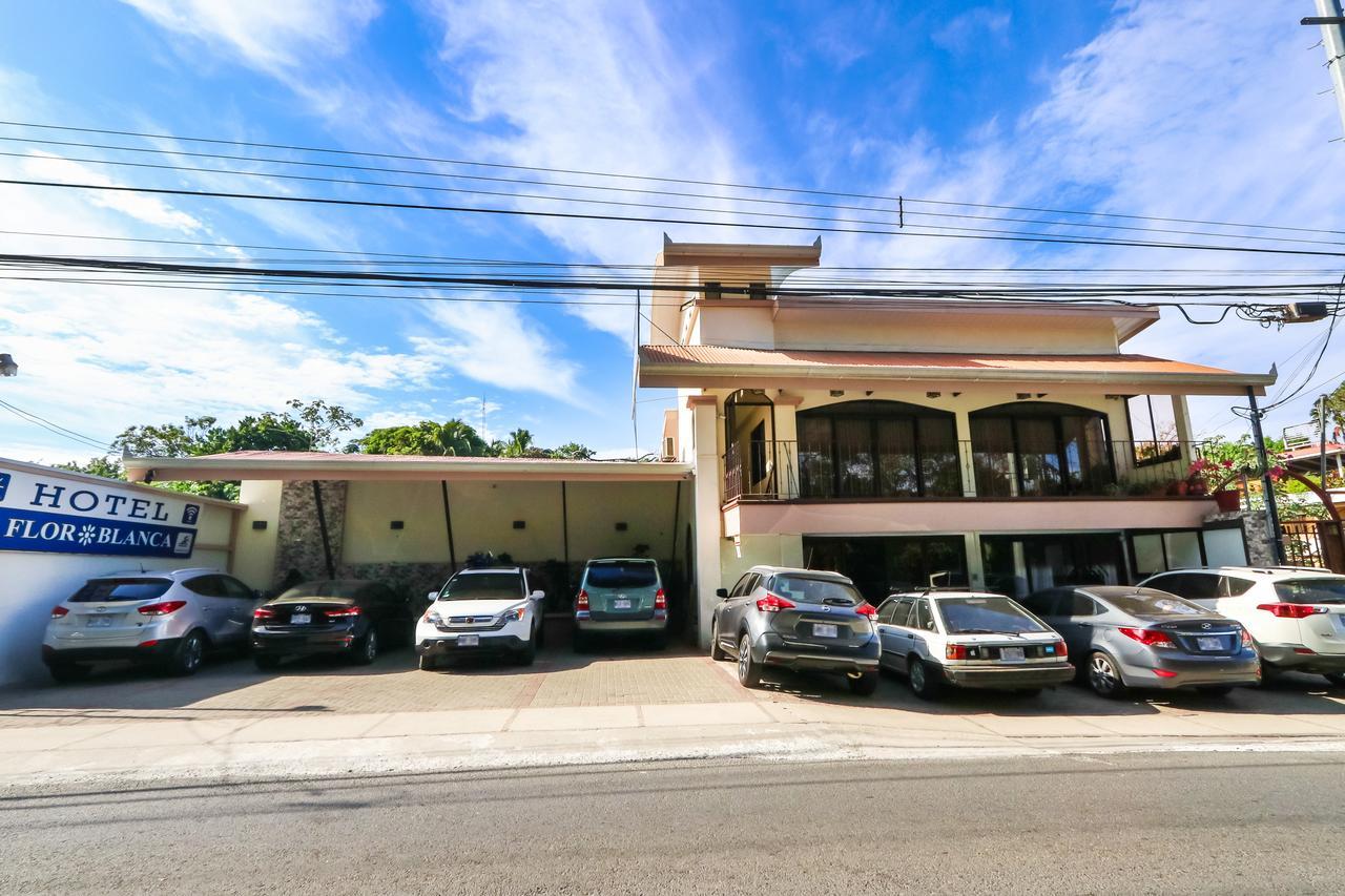 Hotel Flor Blanca Manuel Antonio Exterior photo